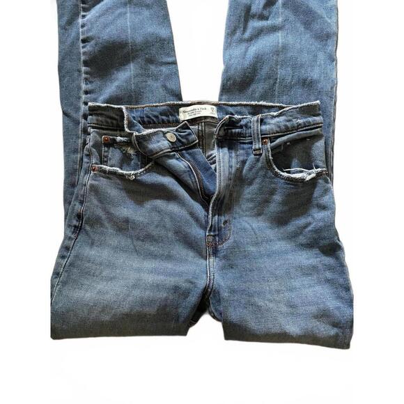 DISCOUNT SHIPPING Abercrombie & Fitch High Rise Ankle Straight Jeans - Size 29 - Picture 3 of 5
